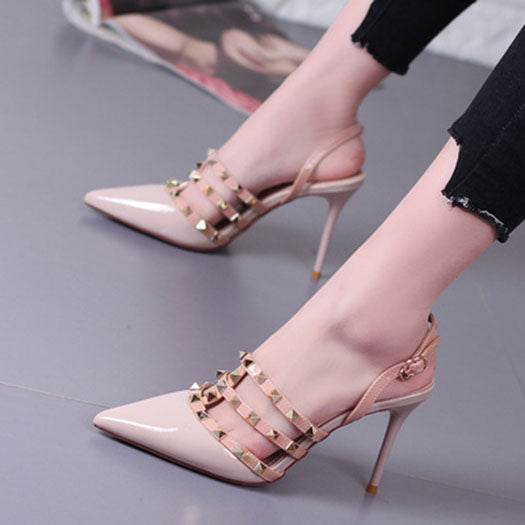 women Baotou rivet sandals