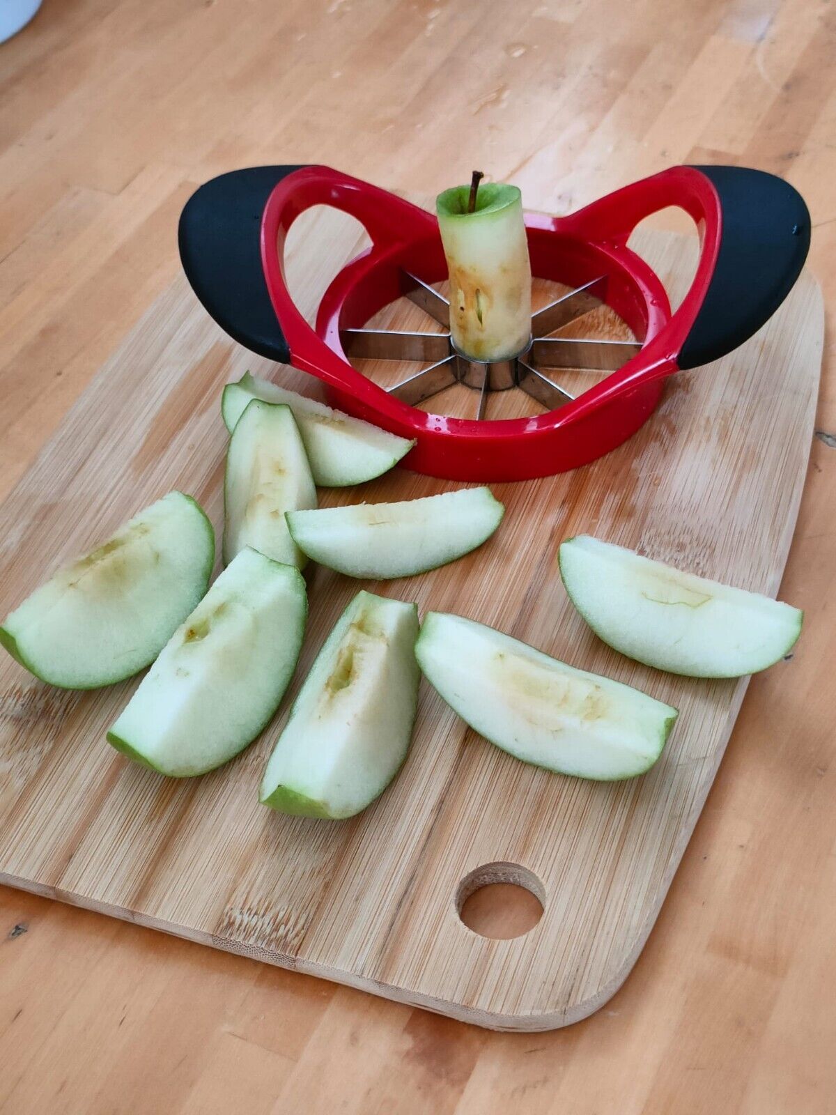 Apple Cutter, Apple Corer And Slicer